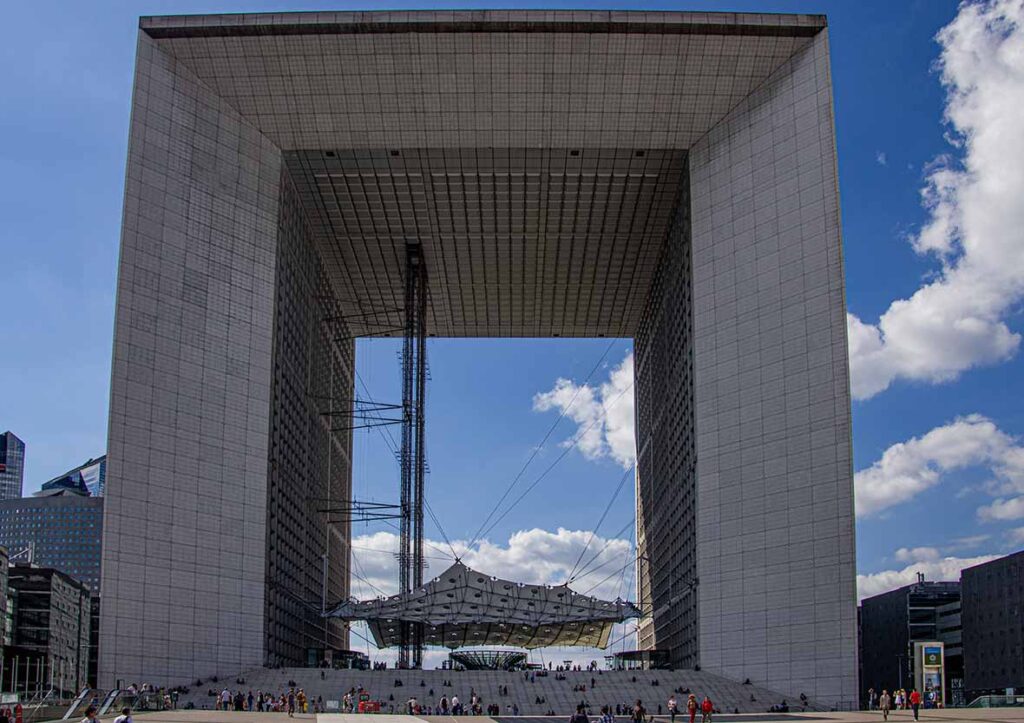 Things to See in Paris - Defense Arch