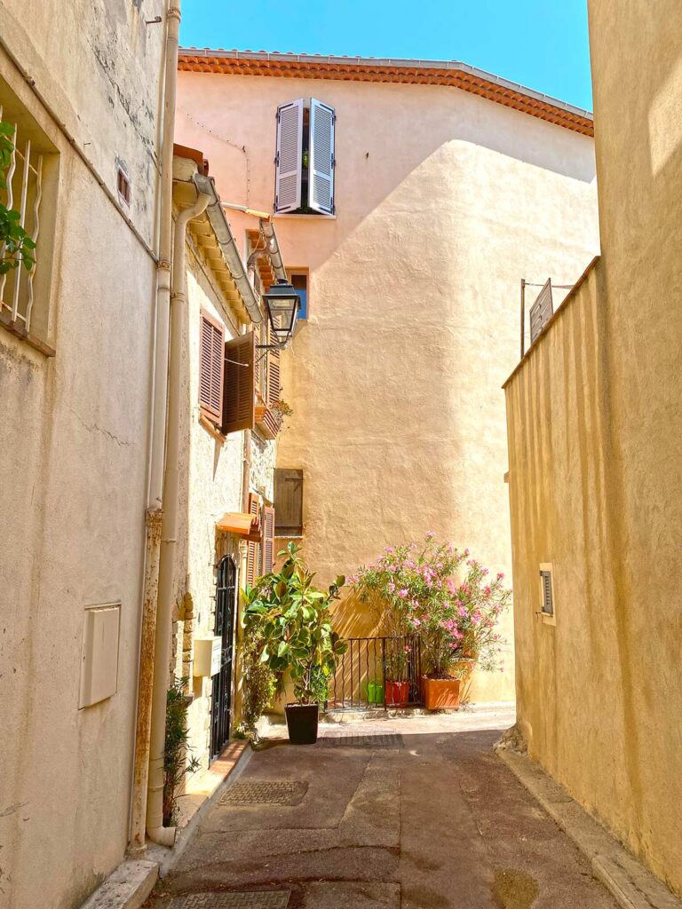 Things to Do in Antibes Historical Center
