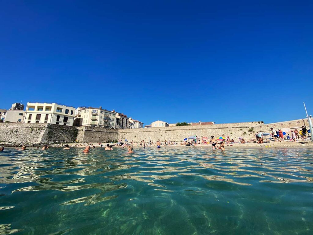 Plage de la Gravette in Antibes