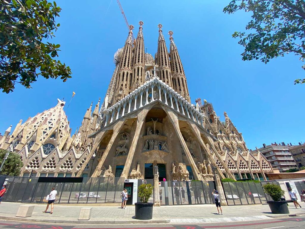 Barcelona's Sagrada Familia Church by Gaudi on a One-Day Tour of Barcelona