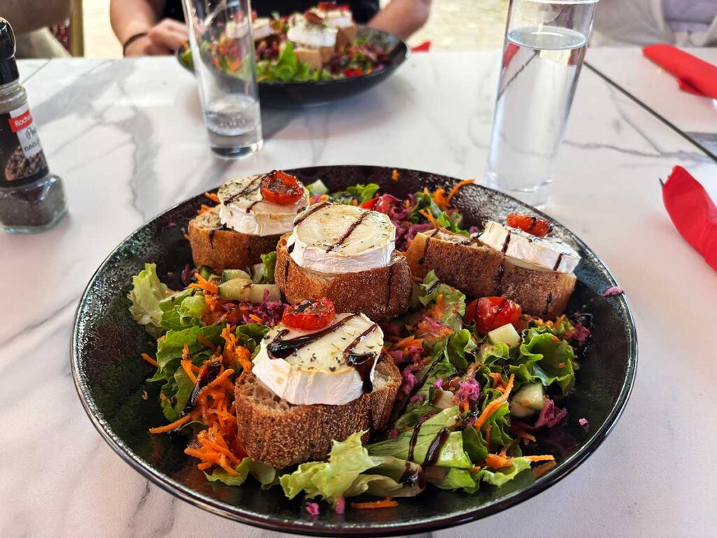 Lunch on a Full-Day Wine Tour from Beaune