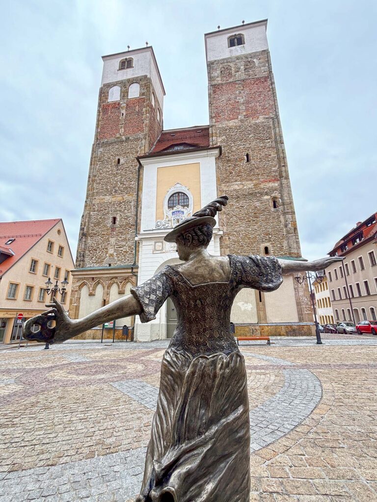 The Schauspielerin (Actress) Statue in Front of Nikolaikirche in Freiberg, Germany