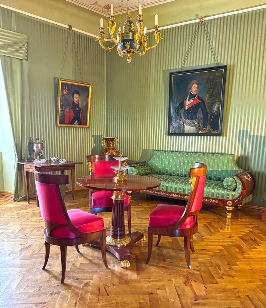 Stately Apartments on Display in Schloss Glauchau