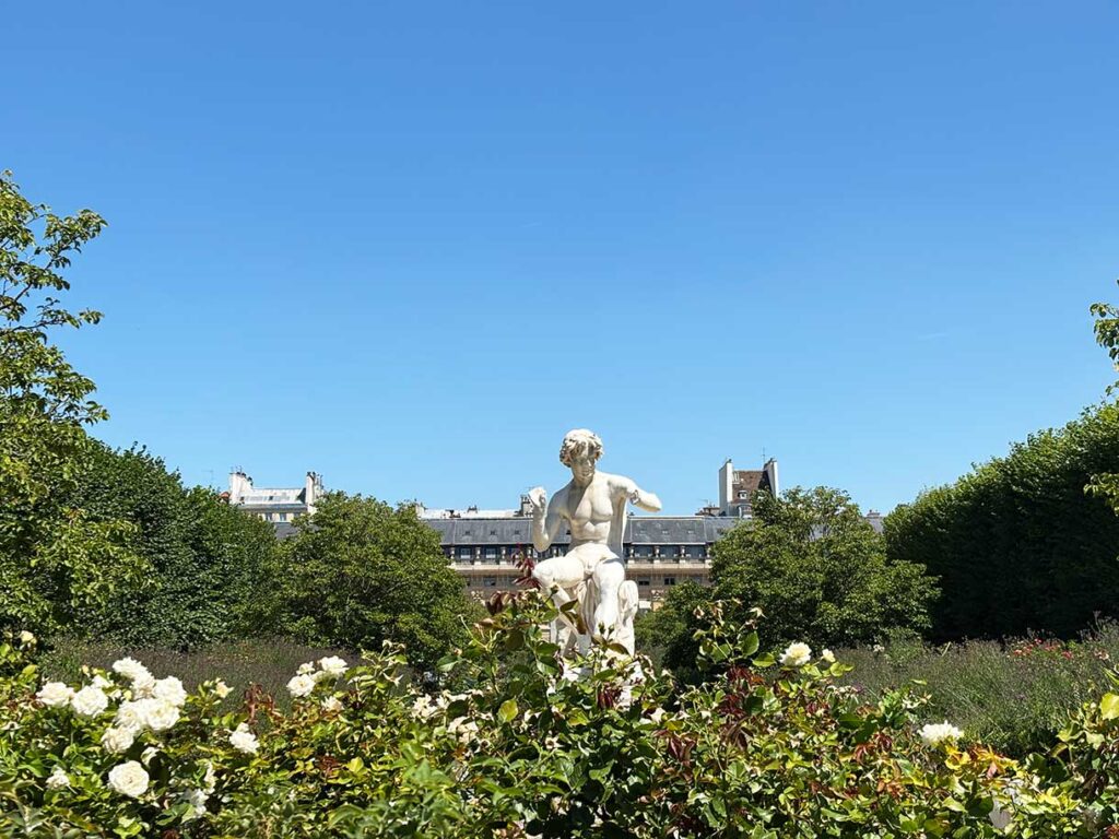 Tips for Solo Female Travelers in Paris, France