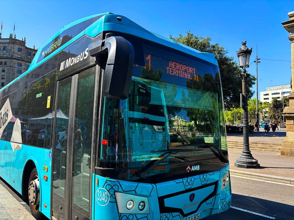 How to Ride the Barcelona Aerobus from the Airport to the City Centre