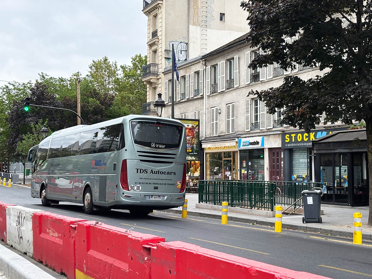 Bus to the Loire Valley from Paris France