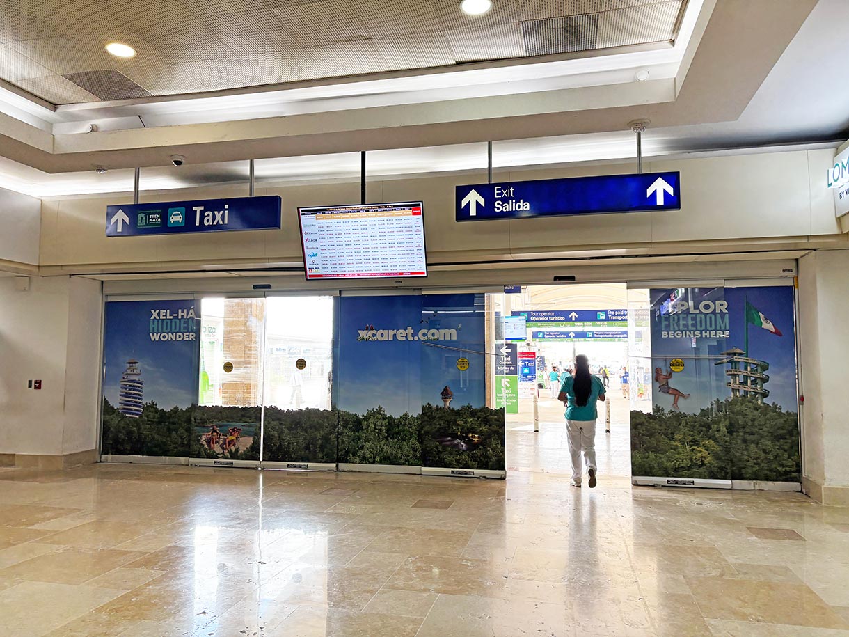Cancun Airport Exterior Exit to Tour Operators